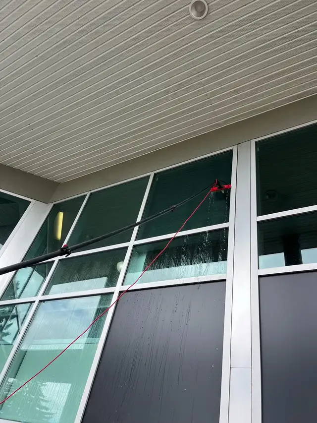 AFFORDABLE WINDOW WASHING CALGARY - Photo 4