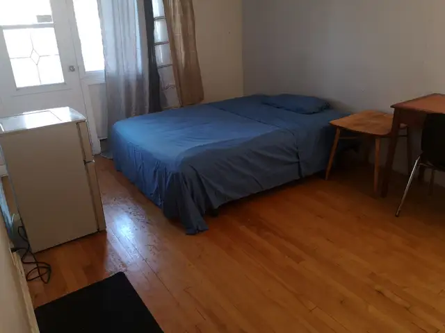 FREE Wi-Fi - TRÈS GRANDE CHAMBRE ROOMS RENT – À LOUER MONTREAL - Photo 5