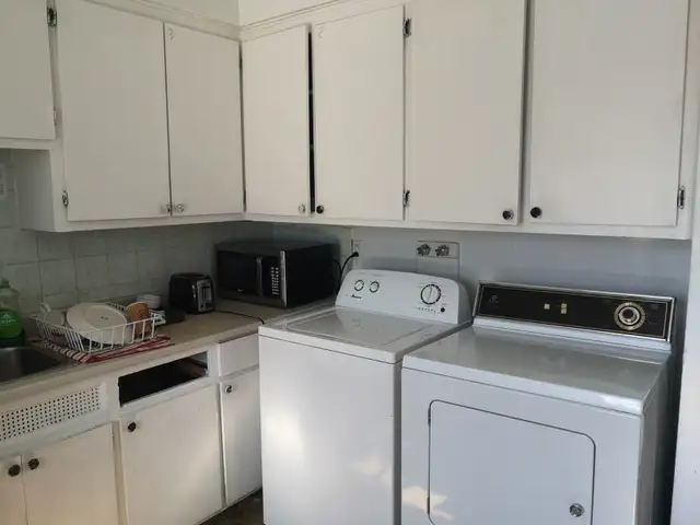 FREE Wi-Fi - TRÈS GRANDE CHAMBRE ROOMS RENT – À LOUER MONTREAL - Photo 6