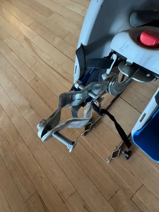 Kids Bike Seat - Photo 3