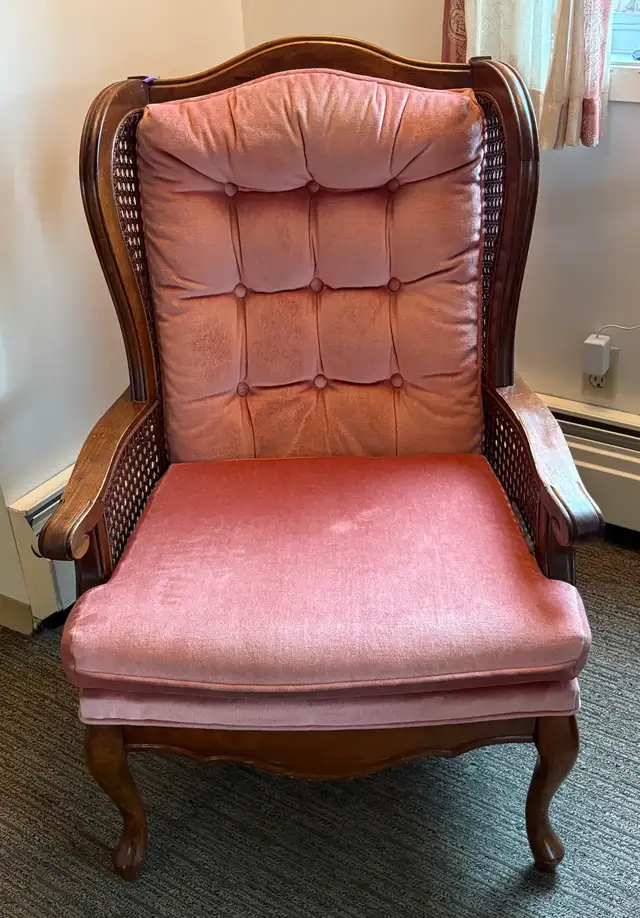 Vintage Chair - Need Gone ASAP