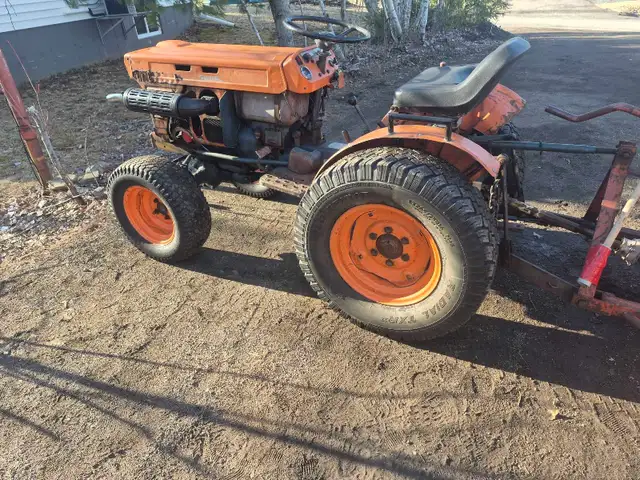 Kubota B6100 - Photo 6
