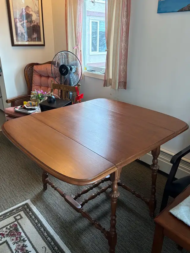Vintage Wood Dining Room Set - Need Gone ASAP