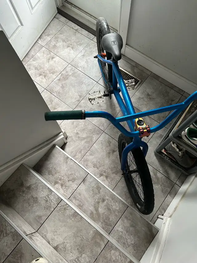 BMX stunt bike - Photo 2