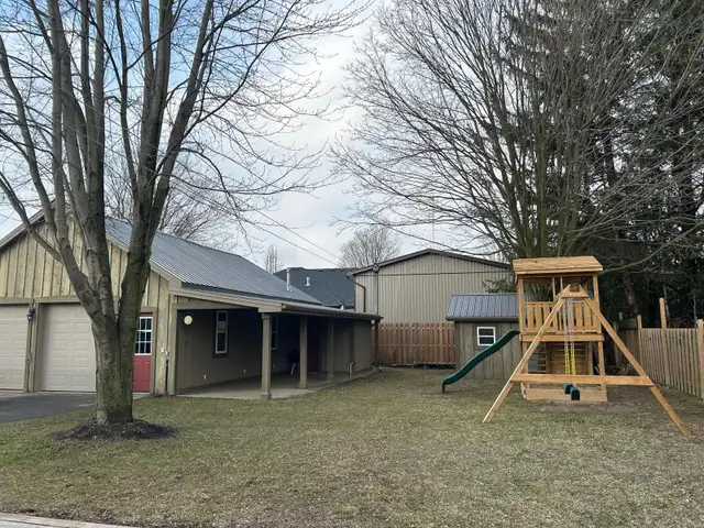 house for sale - Photo 2