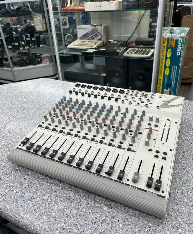 Wharfedale Pro R-2004 Mixer 16 Channel