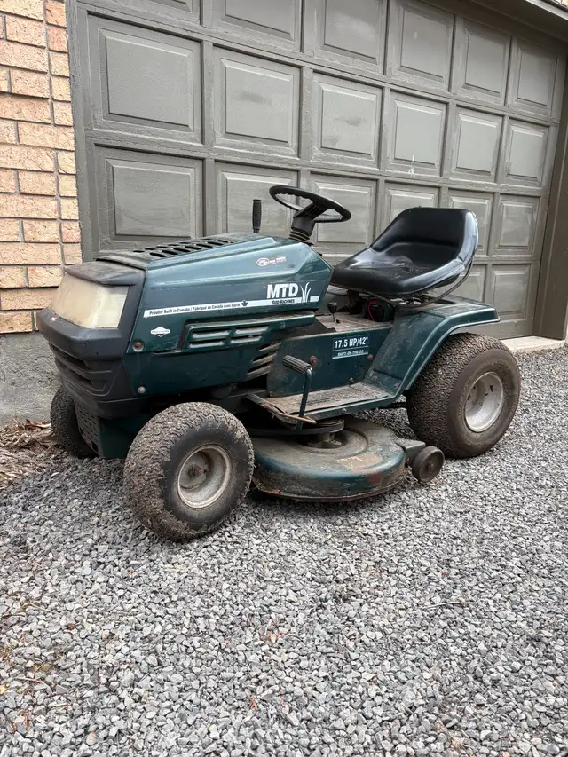 MTD Lawn Tractor
