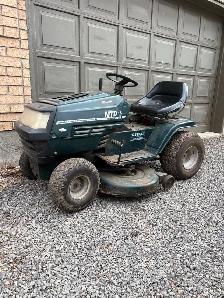 MTD Lawn Tractor