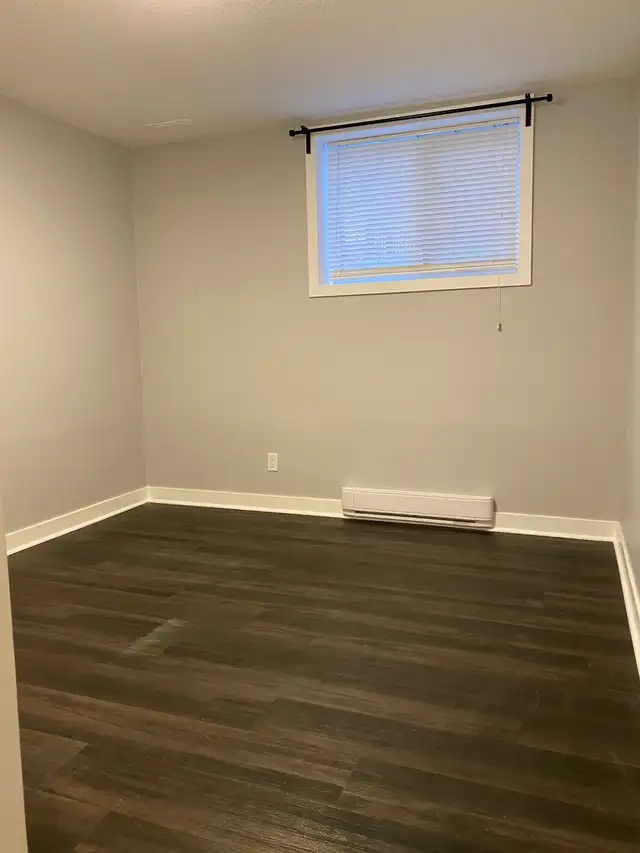 TWO BEDROOM APARTMENT ON MERIVALE ROAD FOR JUNE 2026 - Photo 7