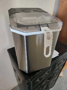 ICE MAKER BOWMANVILLE