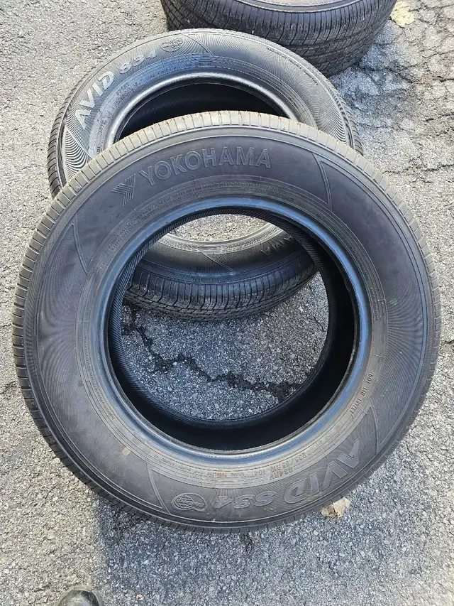 pneus 235/65/17 - Photo 2