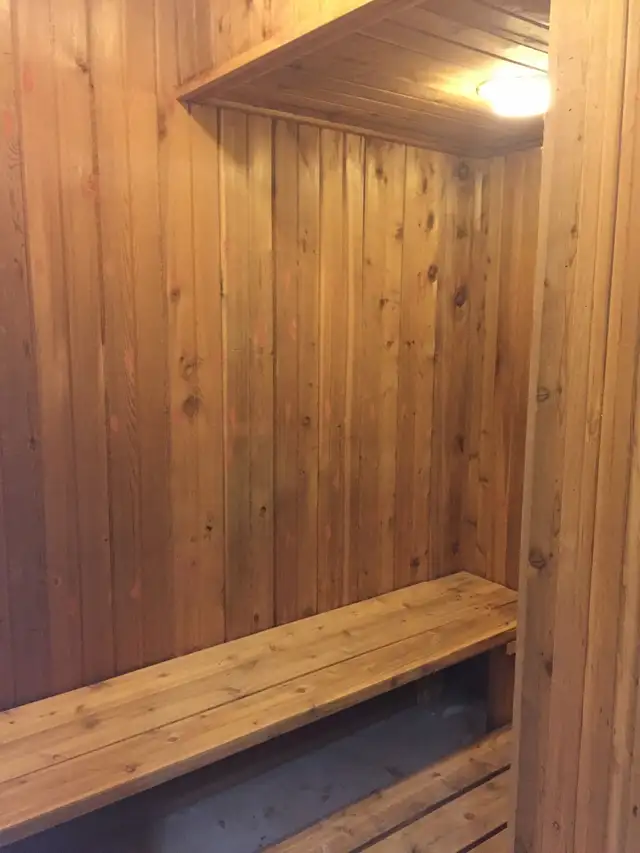 Caledon 5 2 bedrooms,lots parking,pool,ravine - Photo 14