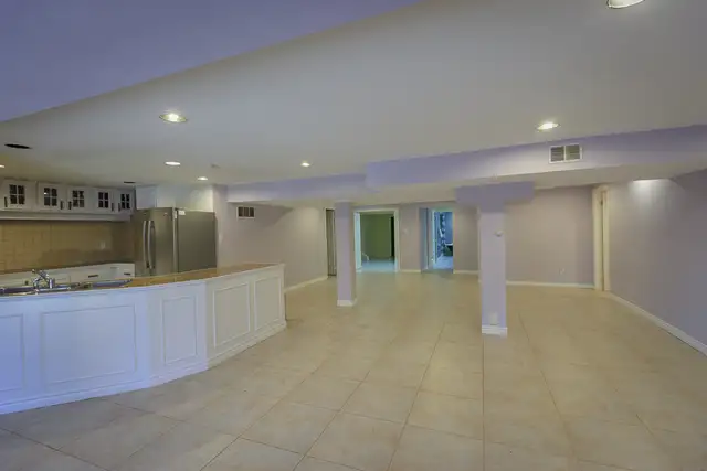 Caledon 5 2 bedrooms,lots parking,pool,ravine - Photo 22