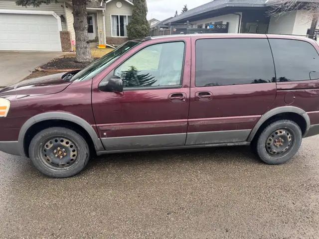 2009 Pontiac Montana - Photo 3