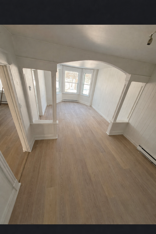 5 1/2 rénové au centre-ville  - 3 MOIS GRATUITS ! - Photo 2