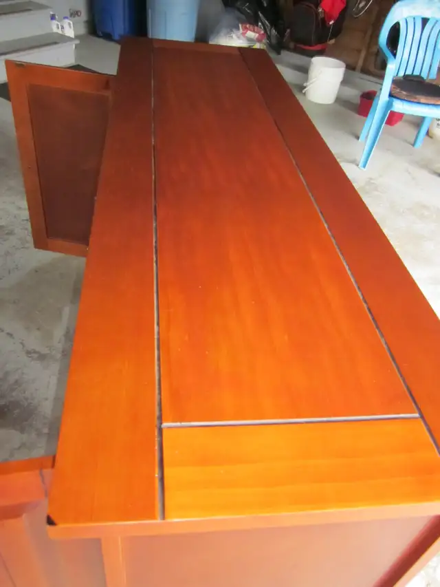 Accent Table - Photo 3