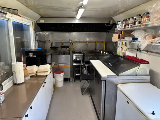 Spacious Pink Chipwagon For Sale!! - Photo 5