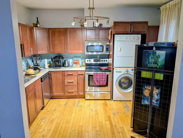 Room for woman, NDG, Montreal $875 / month all incl. - Photo 5