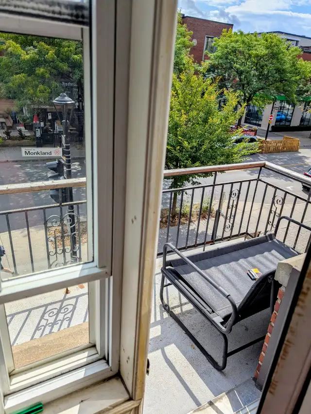 Room for woman, NDG, Montreal $875 / month all incl. - Photo 10