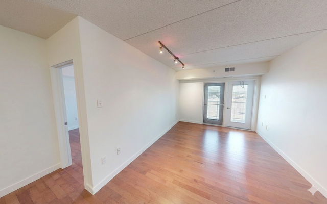 Sublet - 2 Bedroom, 2 Bathroom Apartment - Photo 4