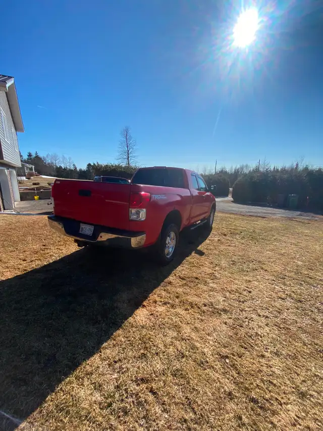 2011 Toyota Tundra - Photo 3