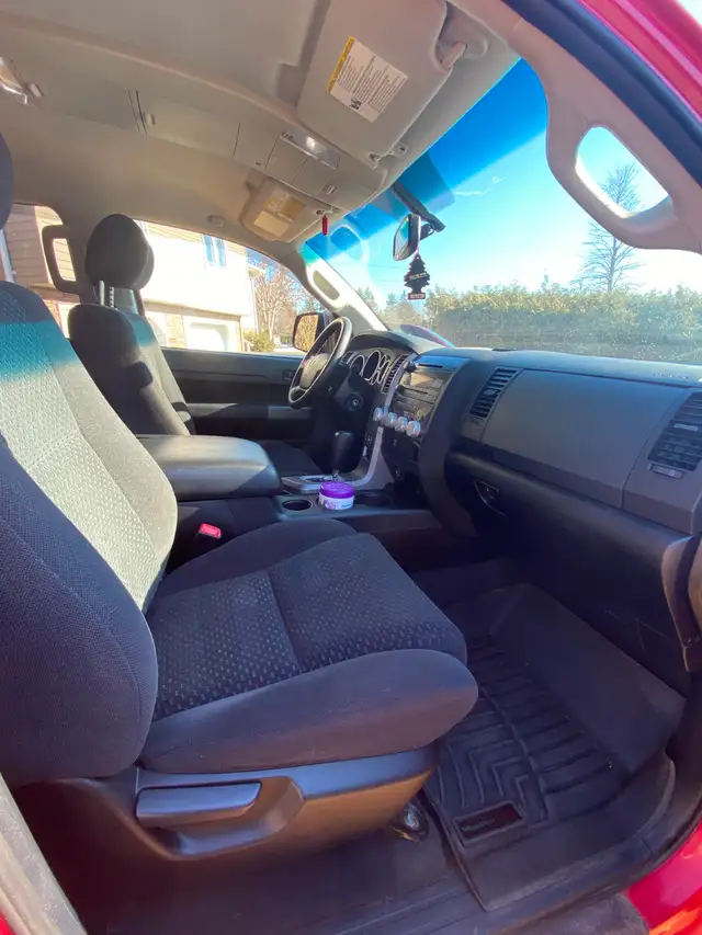 2011 Toyota Tundra - Photo 5