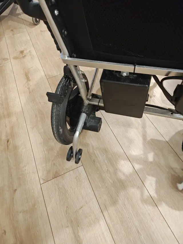 Chaise Fauteuil roulant électrique - Photo 5