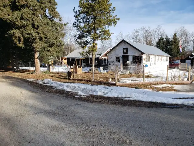 rustic ranch house on .6 acres for sale - Photo 2