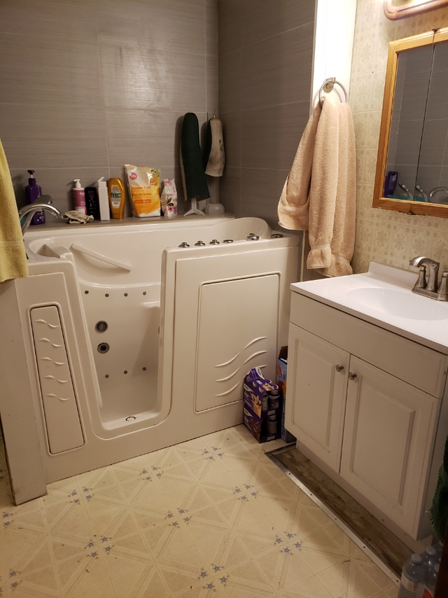 rustic ranch house on .6 acres for sale - Photo 5