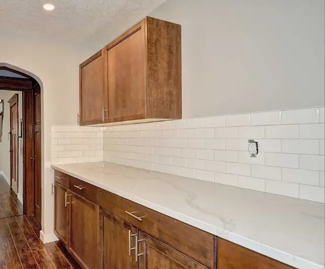 1 bedroom   sunroom apartment near LRT and uptown Waterloo - Photo 4