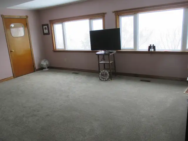 PRIVATE SALE - Photo 8