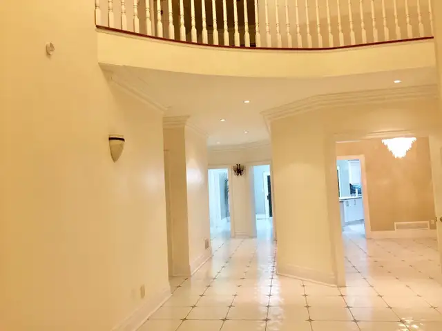 Caledon 5 2 bedrooms,lots parking,pool,ravine - Photo 2