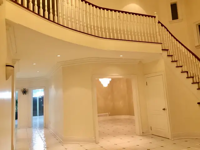 Caledon 5 2 bedrooms,lots parking,pool,ravine - Photo 3