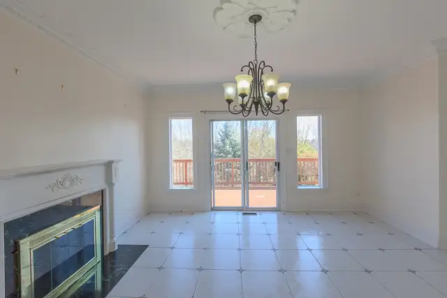 Caledon 5 2 bedrooms,lots parking,pool,ravine - Photo 4