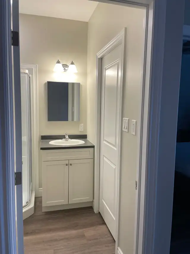 Male Roommate Wanted-Kincardine - Photo 5