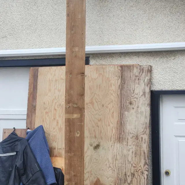 Assorted lumber - Photo 2