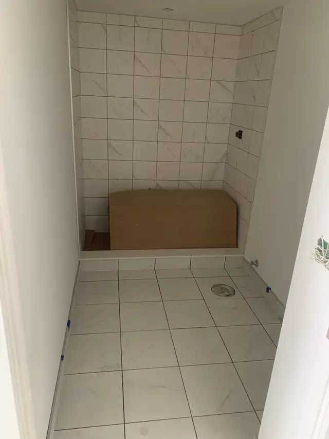 tile installer - Photo 4