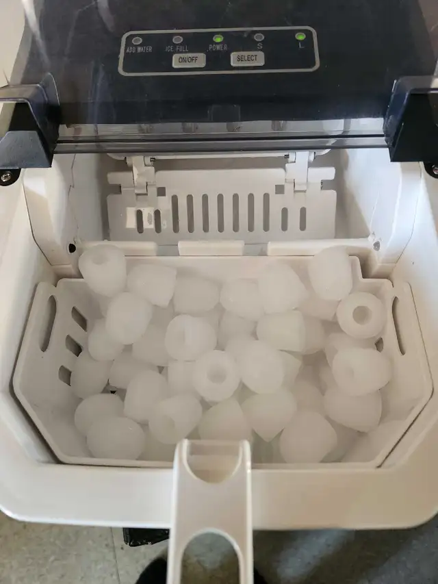 ICE MACHINE BOWMANVILLE - Photo 4