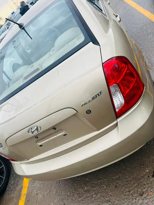 2011 Hyundai Accent Sport - Photo 3