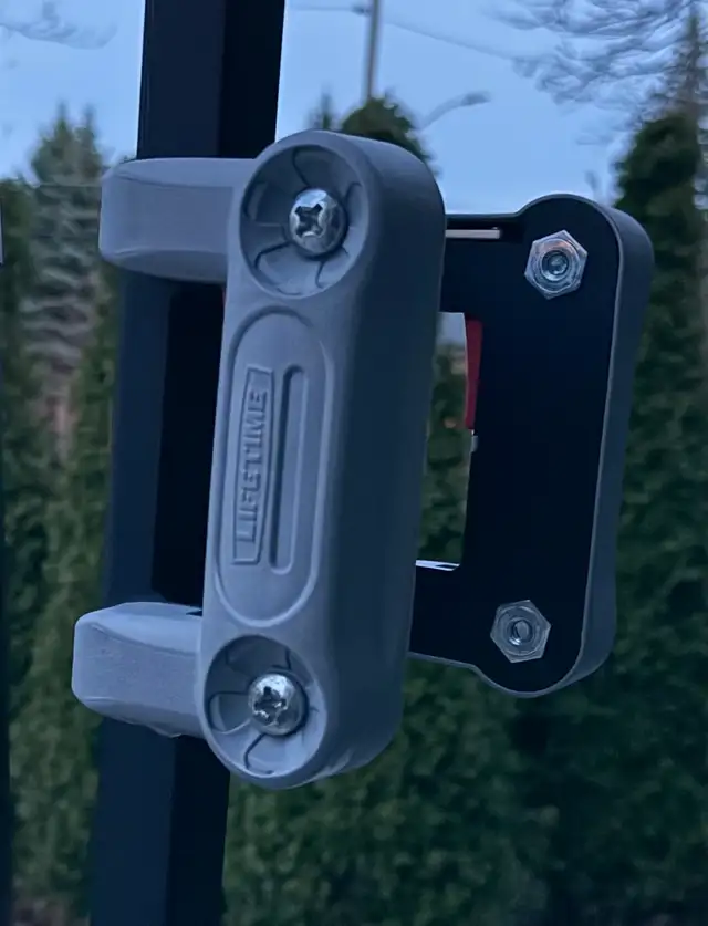 Lifetime basketball net - adjustable like new - Photo 4