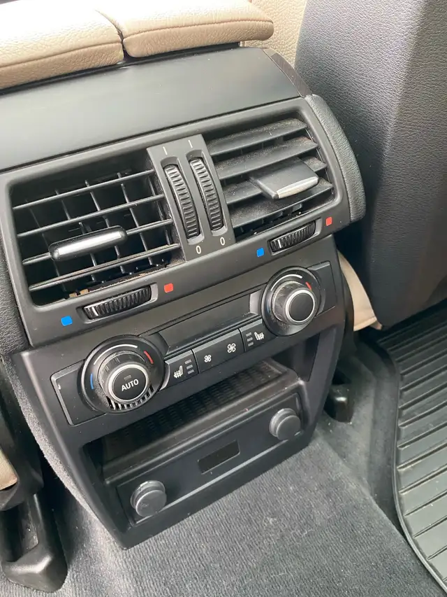 2011 BMW X5 35i - Photo 9