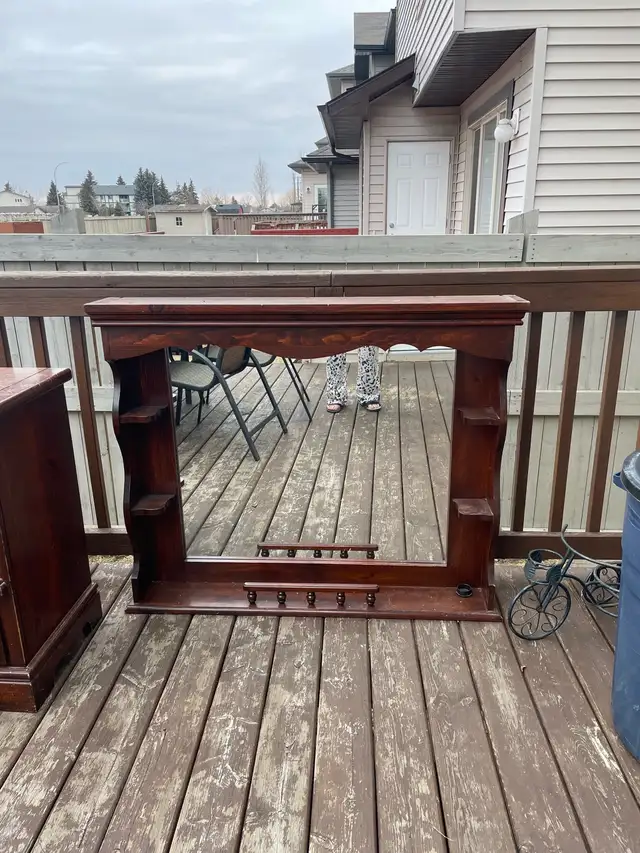 Dresser and mirror - Photo 5