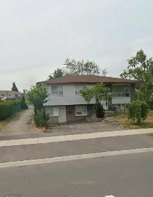 3 Bedroom, 1 Bathroom Mississauga House