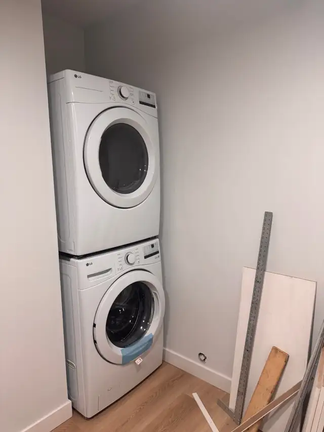 New Basement suite for rent in a new house in Glenridding Ravine - Photo 7