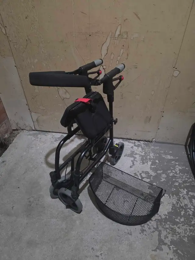 Nexus Rollator Walker with removable basket - Photo 5