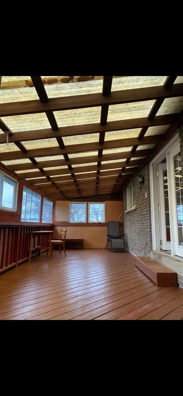 Central Mississauga 3 bedroom detached home for rent  home