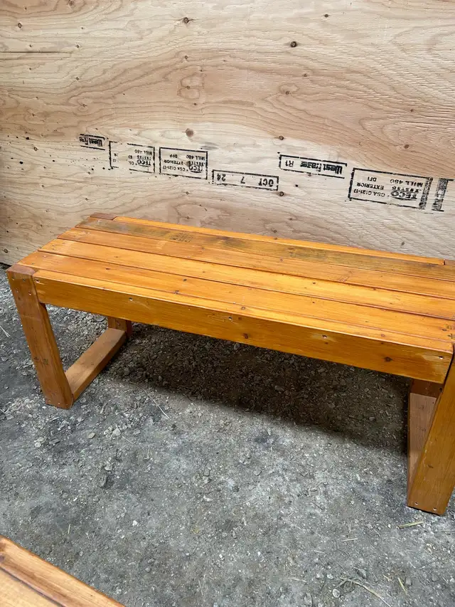 Wooden planters and benches - Photo 4