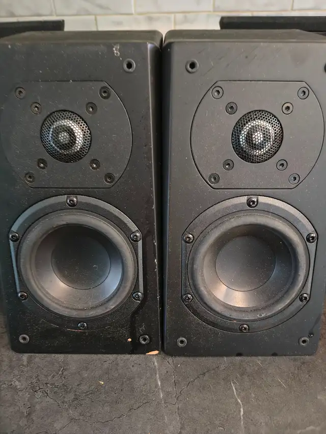 SVS prime satellite plus SVS ultra Elevation $ 1000 obo.$1,000 - Photo 6