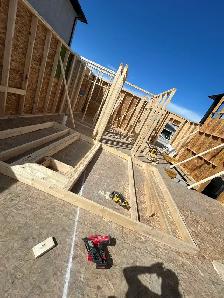 LOOKING FOR FRAMERS - Photo 2