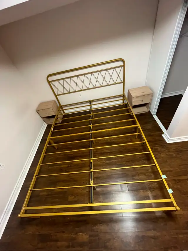 IKEA queen size bed frame - Photo 3